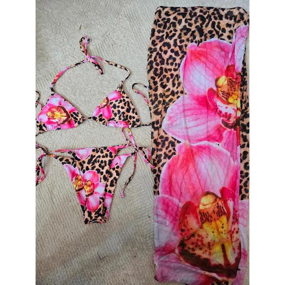 Three piece bikini set- Small - Picture 1 of 2